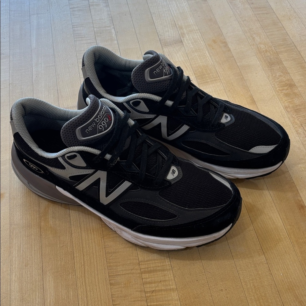New Balance Made In USA 990 V6 Sneaker Women’s Size 11 Black White Running - Picture 2 of 6